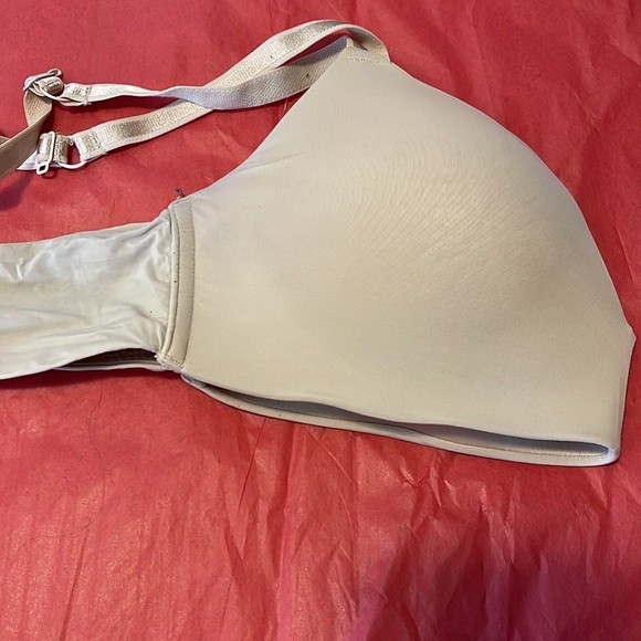 Used bras size 38B - Picture 2 of 9